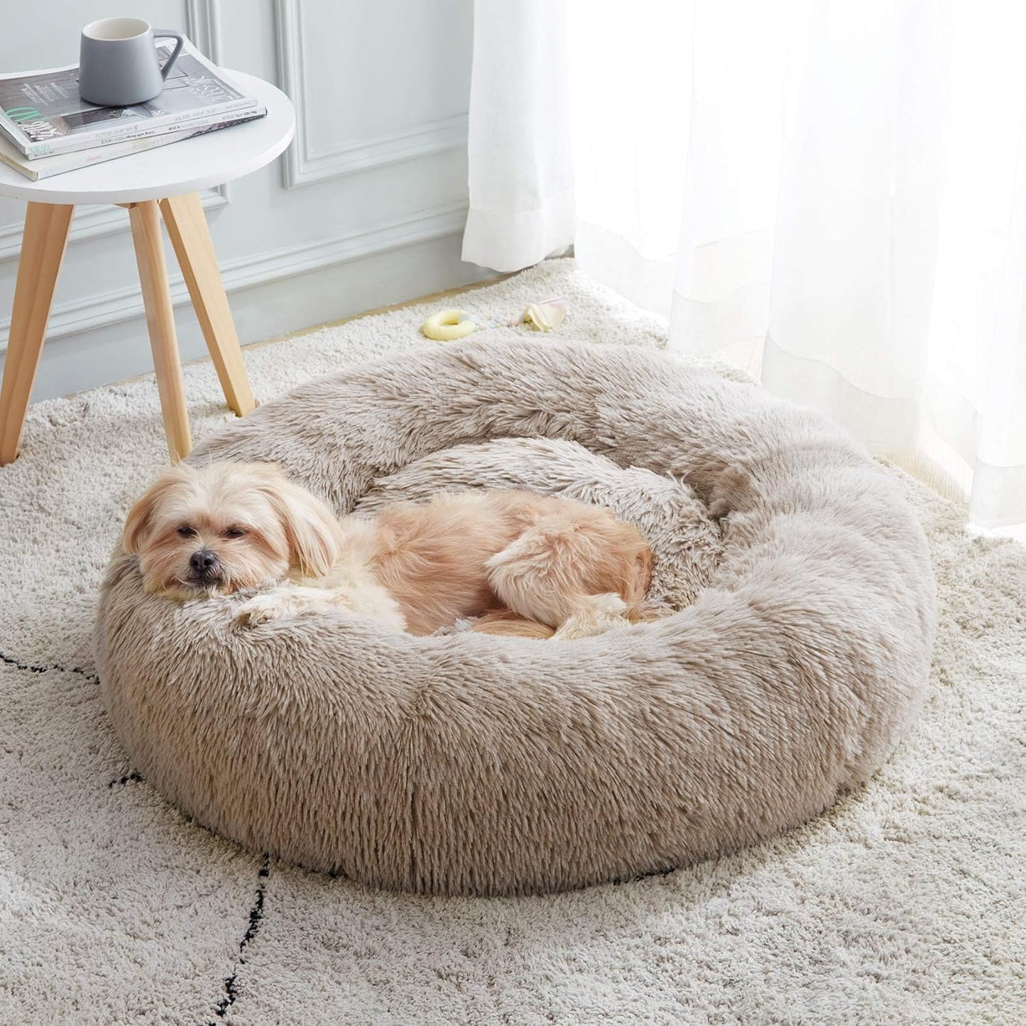 Calming Donut Pet Bed for Dogs & Cats - Soft Faux Fur Round Cuddler Bed with Non-Slip Base, 20"–30"